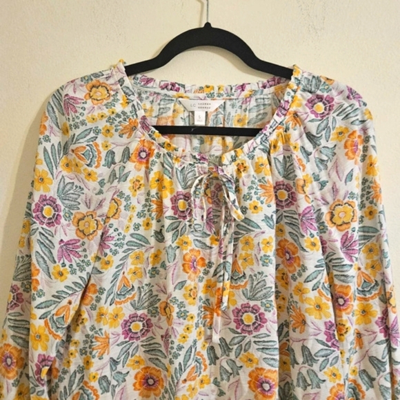 Lauren Conrad Floral Blouse - Picture 3 of 6